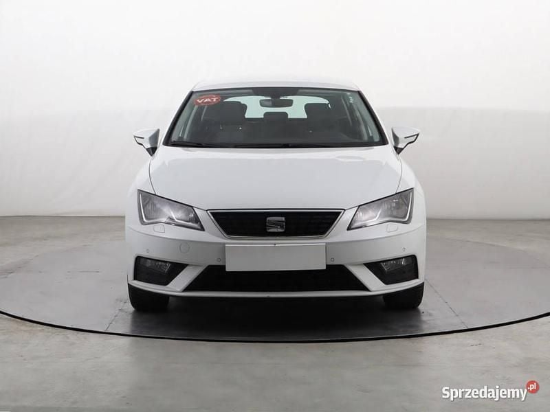 Biały Używany 2019 Seat Leon Hatchback | 42 999 zł (Uczciwa cena) - Obraz 1/4