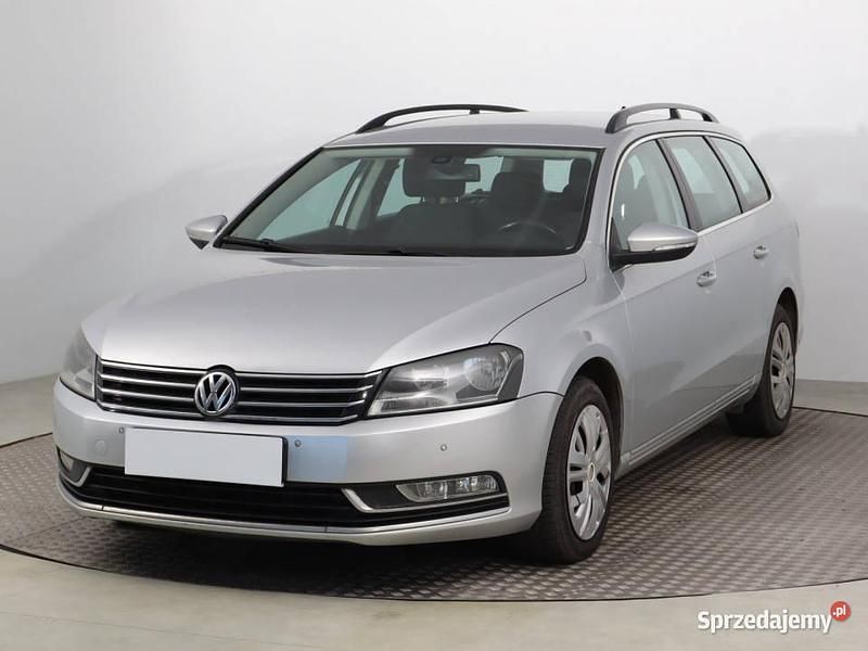 Używany VW Passat 105 KM (77 kW) 2011 Srebrny Kombi