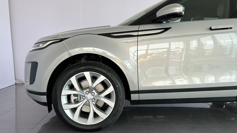 Używany Land Rover Range Rover evoque SE 2023 Srebro SUV