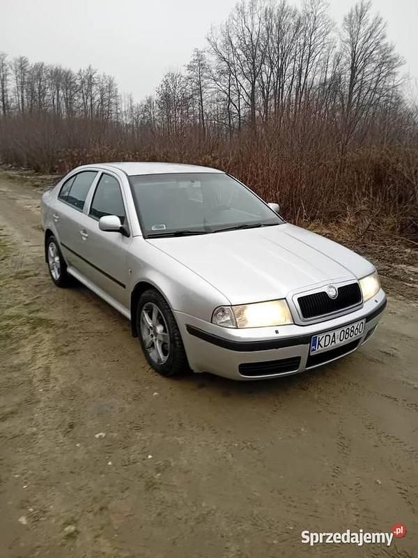 Srebrny Używany 2001 Skoda Octavia Hatchback | 4200 zł (Uczciwa cena) - Obraz 1/4
