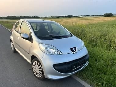 Używany 2007 Peugeot 107 Hatchback | 8900 zł - Obraz 1/4