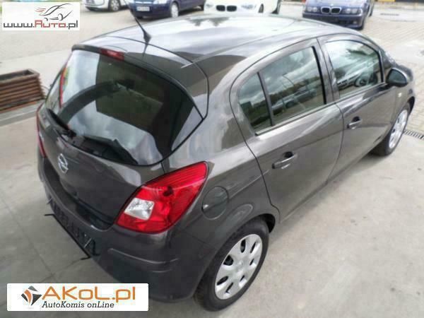 Używany Opel Corsa 86 KM (63 kW) 2014 Inny (metalik) Hatchback