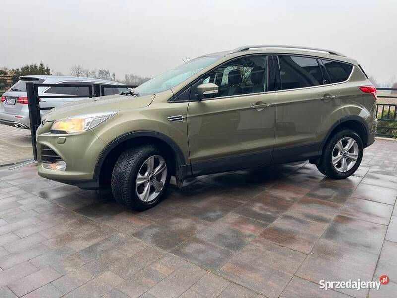 Zielony Używany 2014 Ford Kuga Titanium SUV | 47 800 zł (Uczciwa cena) - Obraz 1/4