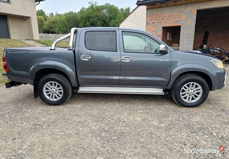 Szary Używany 2012 Toyota HiLux Pickup | 99 900 zł - Obraz 1/4