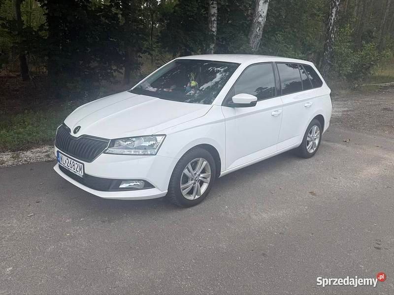 Biały Używany 2018 Skoda Fabia Kombi | 37 500 zł (Dość drogi) - Obraz 1/4
