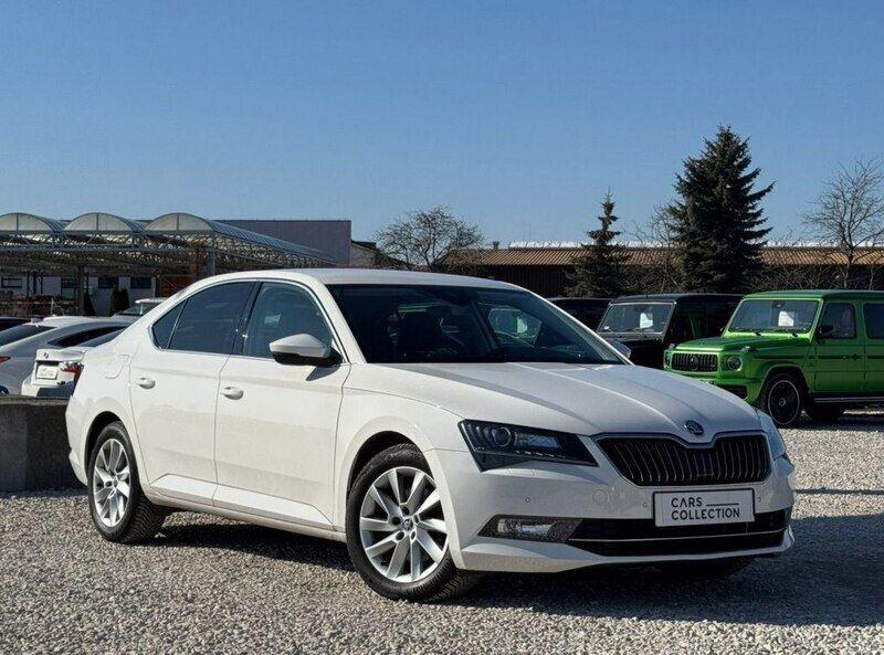 Biały Używany 2016 Skoda Superb Sedan/Limuzyna | 52 900 zł (Uczciwa cena) - Obraz 1/4