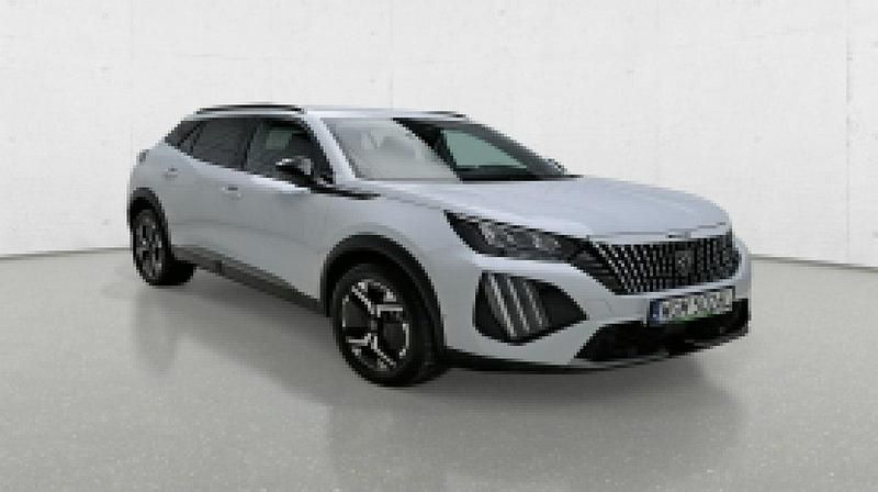 Biały Używany 2024 Peugeot 2008 SUV | 54 100 zł - Obraz 1/4