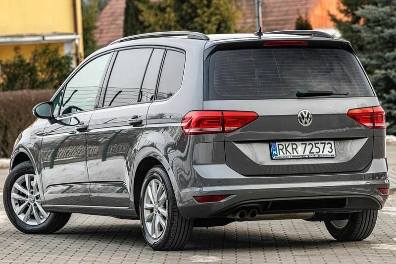 Używany VW Touran 2015 Szary Minivan