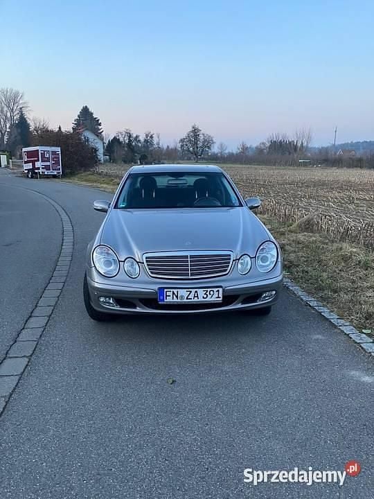 Używany 2004 Mercedes E200 | 16 500 zł - Obraz 1/4