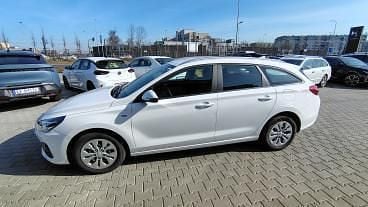 Używany Hyundai i30 160 KM (117 kW) 2023 Biały