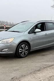 Używany Opel Astra 140 KM (102 kW) 2011 Inny kolor Kombi