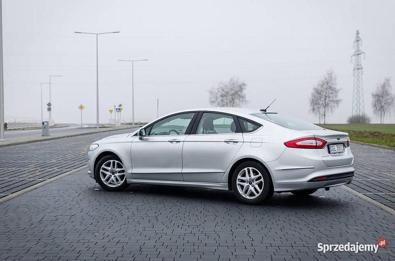 Srebrny Używany 2015 Ford Fusion Sedan/Limuzyna | 39 000 zł (Dobra cena) - Obraz 1/4