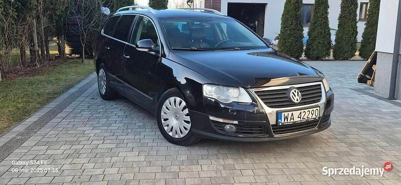 Czarny Używany 2005 VW Passat Highline Kombi | 8500 zł (Dobra cena) - Obraz 1/4
