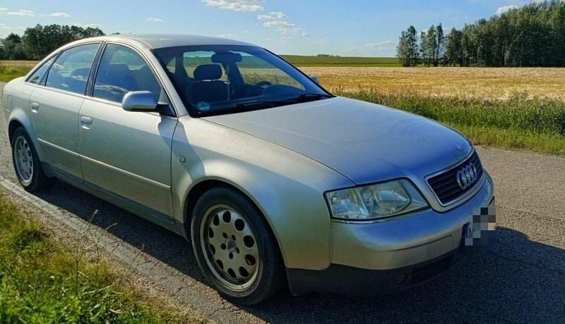 Srebrny Używany 2000 Audi A6 Sedan/Limuzyna | 5500 zł (Uczciwa cena) - Obraz 1/4