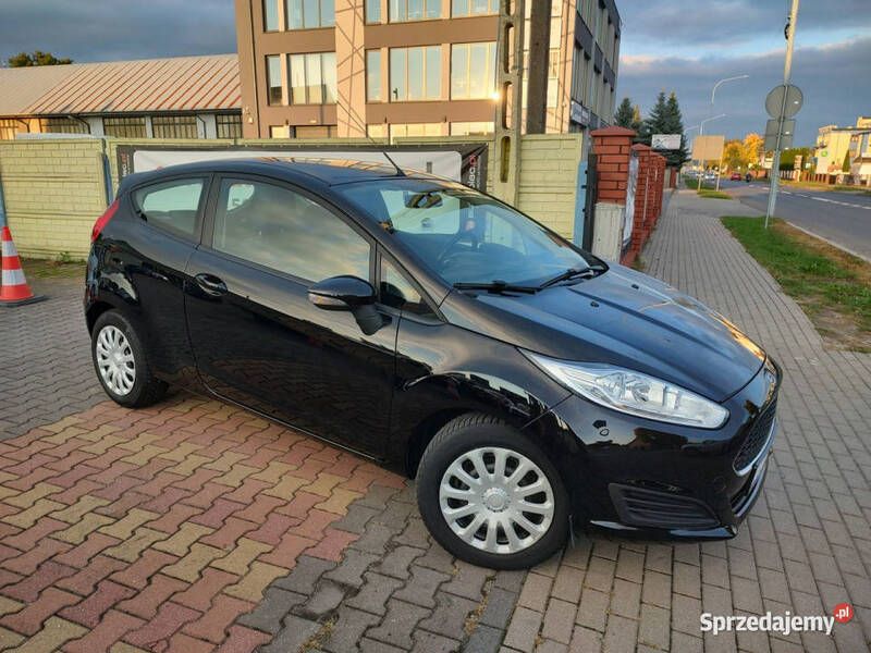 Czarny Używany 2016 Ford Fiesta Hatchback | 21 800 zł (Uczciwa cena) - Obraz 1/4