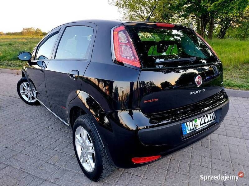 Czarny Używany 2010 Fiat Punto Evo Hatchback | 16 700 zł (Uczciwa cena) - Obraz 1/4