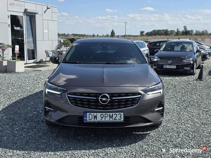 Szary Używany 2022 Opel Insignia Kombi | 89 900 zł (Drogi) - Obraz 1/4