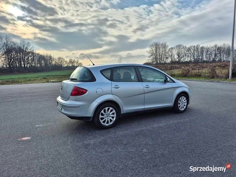 Używany Seat Toledo 2009 Srebrny Hatchback