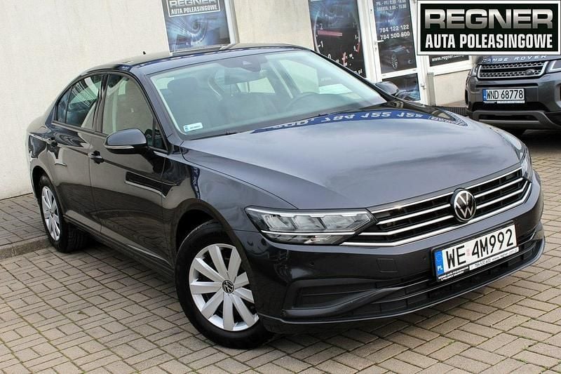 Inny (metalik) Używany 2021 VW Passat Sedan/Limuzyna | 63 900 zł (Dobra cena) - Obraz 1/4