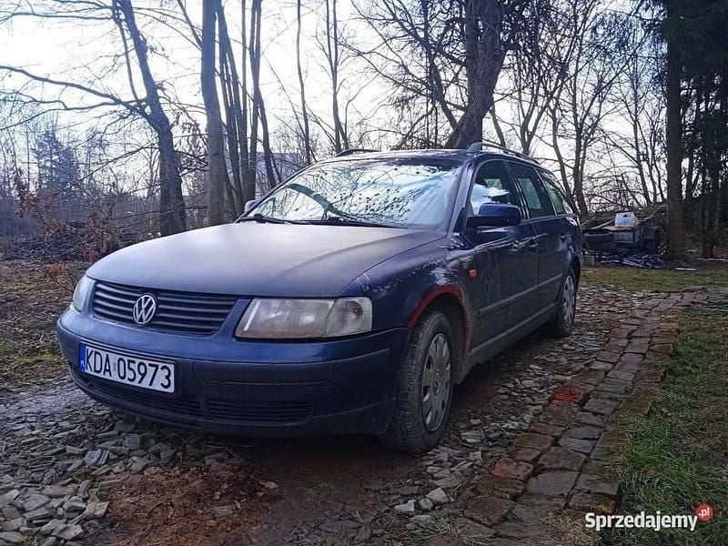 Używany VW Passat 2000 Granatowy Kombi