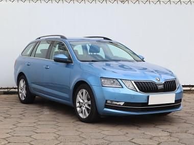 Niebieski Używany 2017 Skoda Octavia Kombi | 47 999 zł (Uczciwa cena) - Obraz 1/4