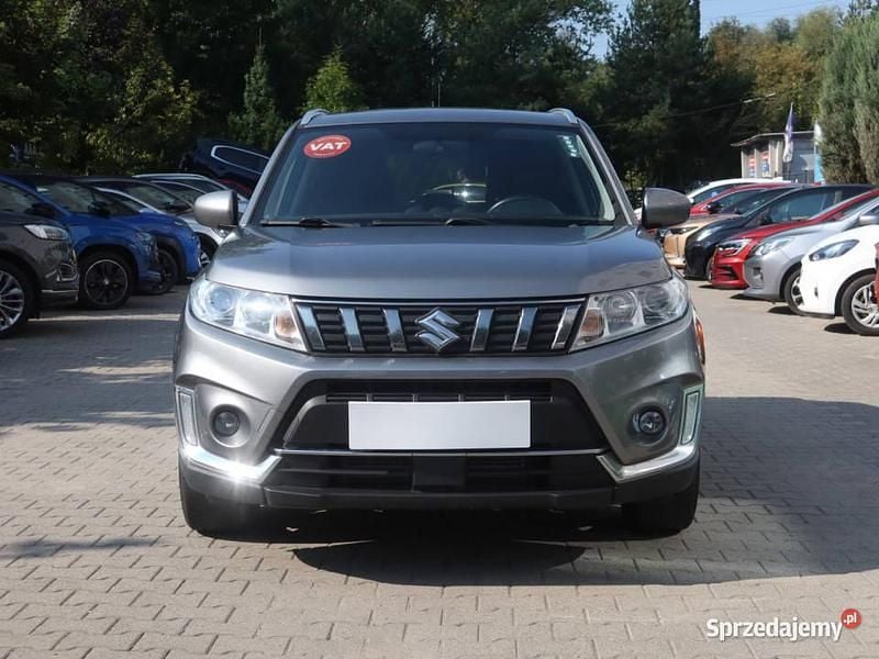 Szary Używany 2019 Suzuki Vitara SUV | 48 999 zł (Uczciwa cena) - Obraz 1/4