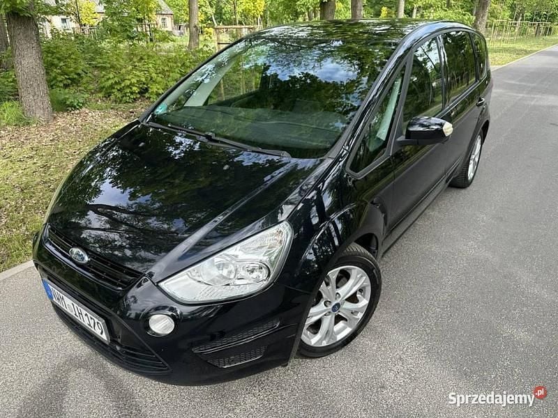 Czarny Używany 2010 Ford S-MAX S Minivan | 21 900 zł (Uczciwa cena) - Obraz 1/4