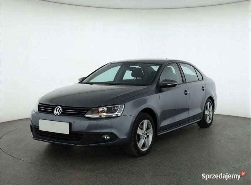 Używany VW Jetta 2010 Szary Sedan/Limuzyna