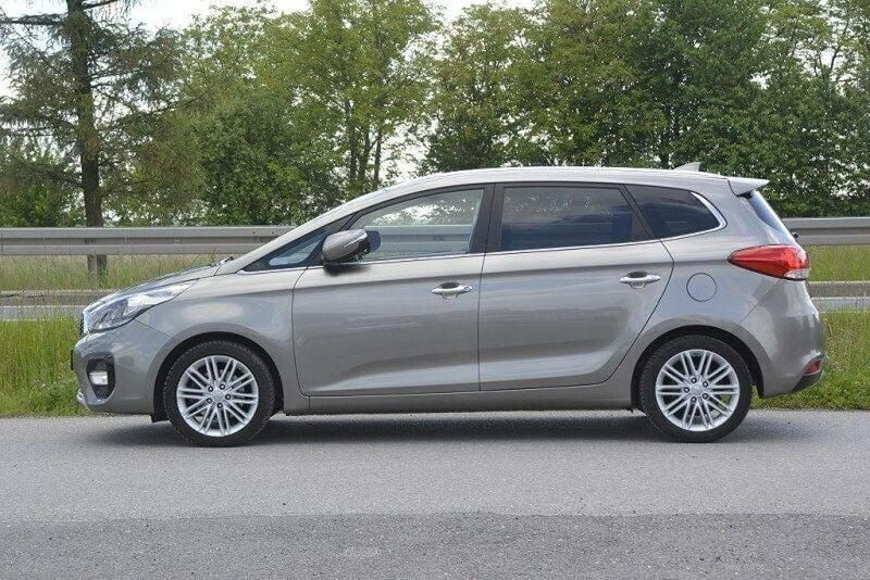 Używany Kia Carens 135 KM (99 kW) 2018 Zielony Minivan