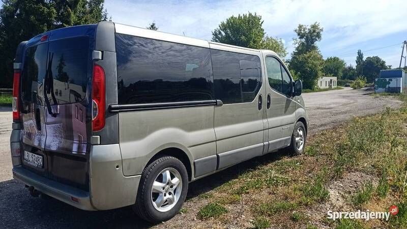 Inny kolor Używany 2012 Renault Trafic Van | 41 000 zł (Uczciwa cena) - Obraz 1/4