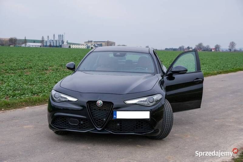 Używany 2020 Alfa Romeo Giulia Veloce | 126 000 zł (Drogi) - Obraz 1/4