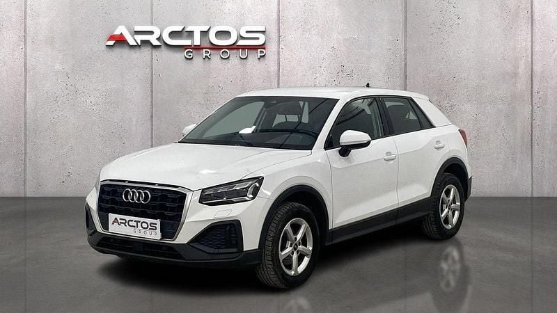 Biały Używany 2023 Audi Q2 SUV | 94 900 zł (Uczciwa cena) - Obraz 1/4