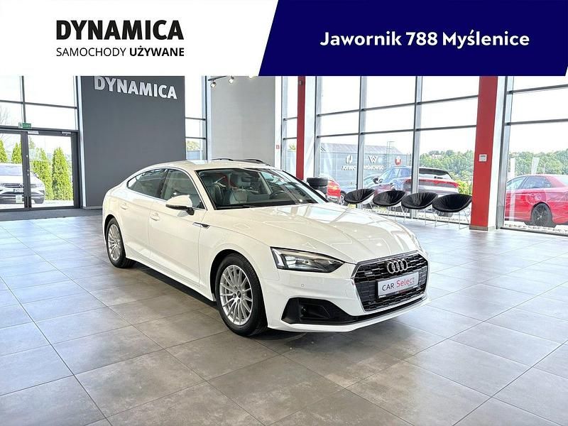 Biały Używany 2021 Audi A5 Sportback Premium Hatchback | 125 900 zł - Obraz 1/3