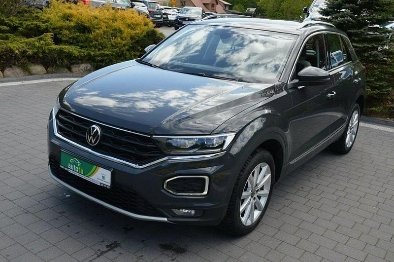 Szary (metalik) Używany 2021 VW T-Roc SUV | 82 900 zł (Dość drogi) - Obraz 1/4