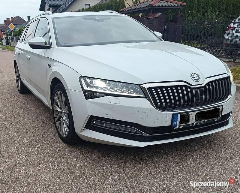 Biały Używany 2019 Skoda Superb Kombi | 85 000 zł (Drogi) - Obraz 1/4