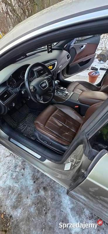 Używany Audi A7 2011 Beżowy Hatchback