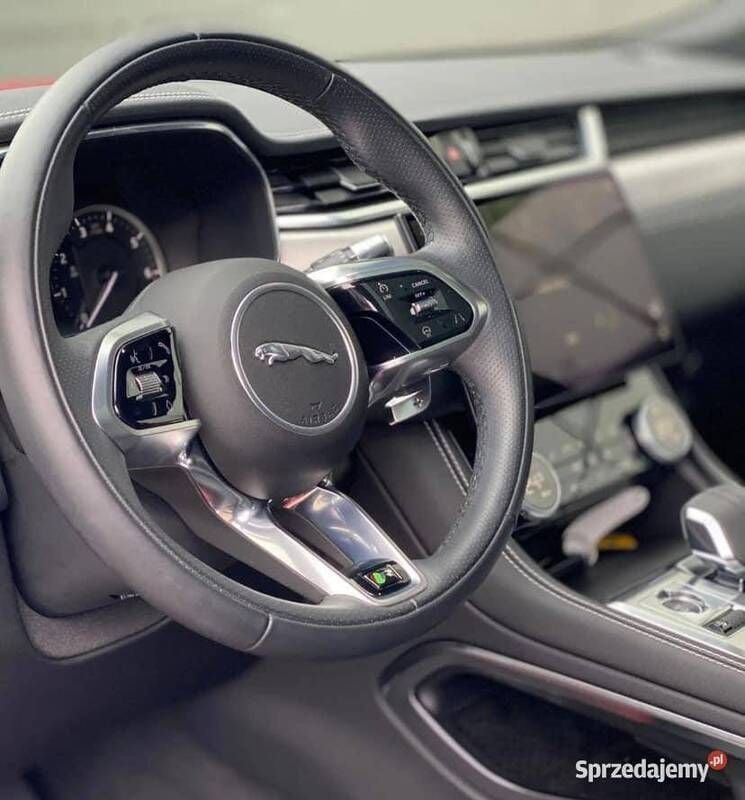 Używany Jaguar F-Pace 2022 Bordowy SUV