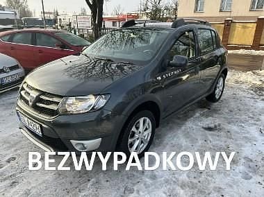 Szary Używany 2016 Dacia Sandero Stepway Hatchback | 22 950 zł (Uczciwa cena) - Obraz 1/4