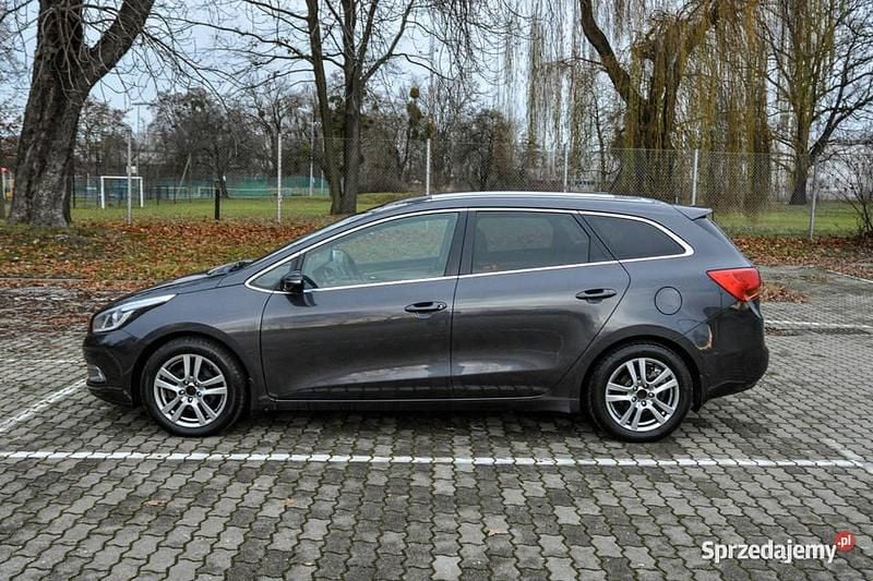 Używany 2014 Kia Ceed Hatchback | 21 500 zł (Uczciwa cena) - Obraz 1/4