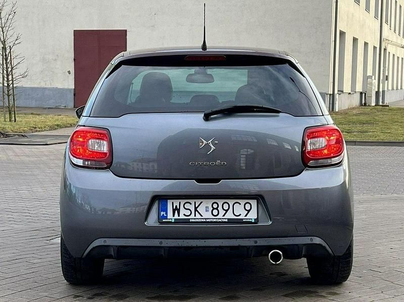 Używany Citroën DS3 So Chic 92 KM (67 kW) 2011 Szary (metalik, perła) Hatchback