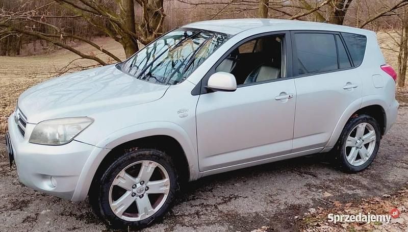 Używany Toyota RAV4 2009 Srebrny SUV