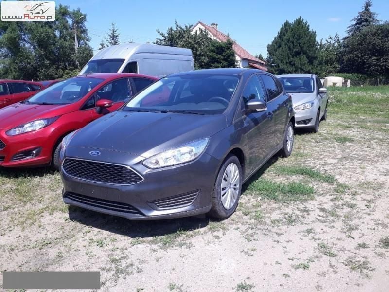 Używany Ford Focus Trend+ 150 KM (110 kW) 2017 Szary (metalik) Sedan/Limuzyna