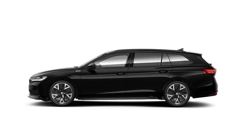 Czerń ebony metalizowany Nowe 2026 Skoda Superb SportLine | 227 000 zł (Drogi) - Obraz 1/2