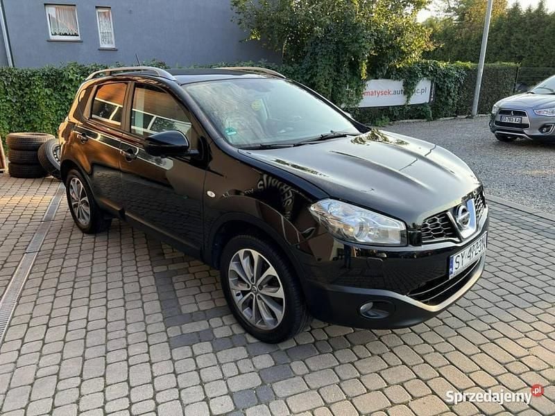 Używany Nissan Qashqai 360º 130 KM (95 kW) 2012 Czarny (metalik) SUV