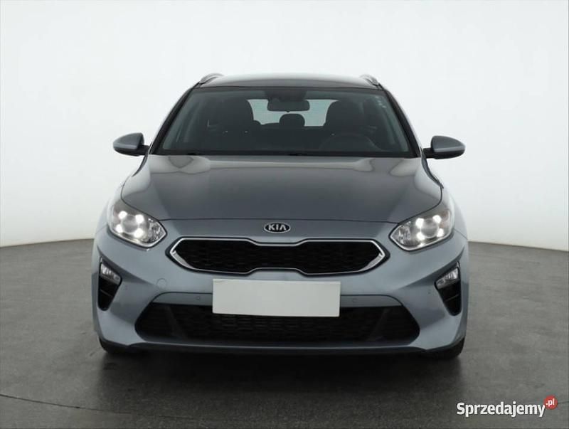 Szary Używany 2021 Kia Ceed Kombi | 54 999 zł (Uczciwa cena) - Obraz 1/4