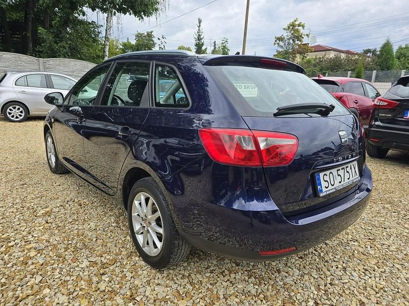 Używany Seat Ibiza ST 105 KM (77 kW) 2011 Niebieski ciemny (metalik) Kombi