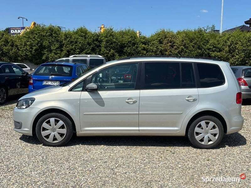 Szary Używany 2011 VW Touran Minivan | 16 990 zł (Uczciwa cena) - Obraz 1/4