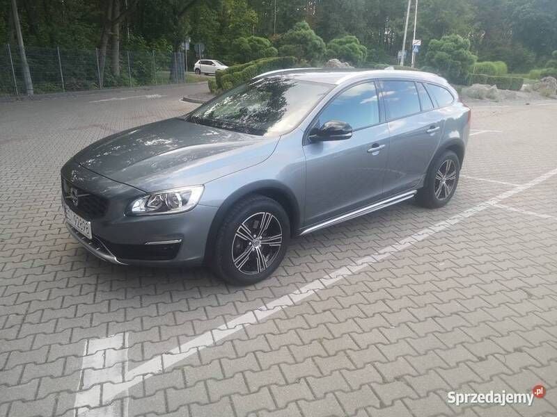 Grafitowy Używany 2018 Volvo V60 CC Kombi | 64 000 zł (Super Cena) - Obraz 1/4