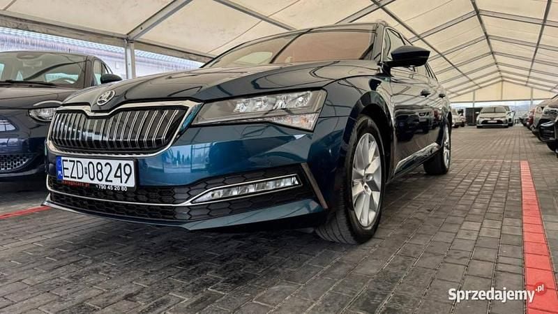 Używany Skoda Superb 2021 Zielony Kombi