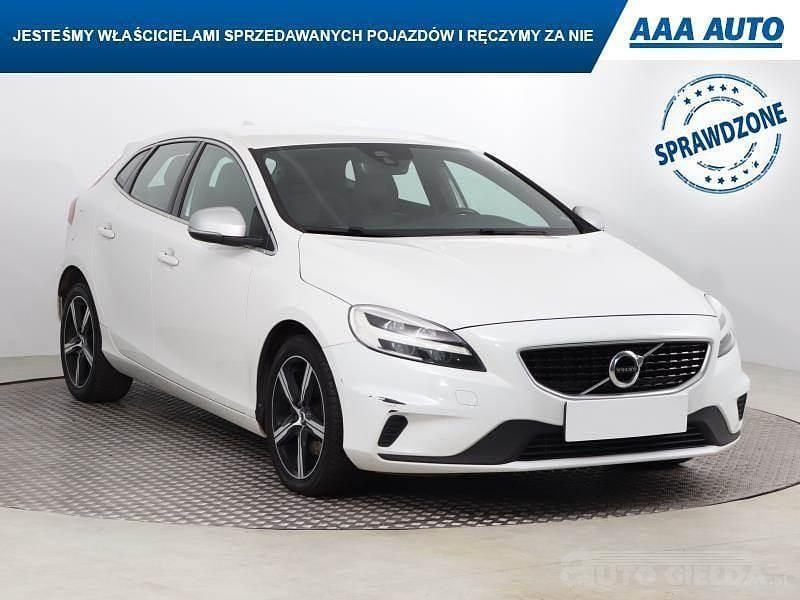 Używany Volvo V40 2019 Biały